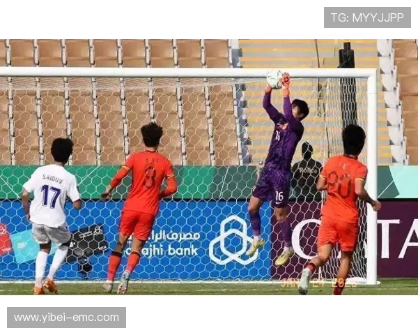 中超解说员精彩点评：激烈赛场背后的故事与精彩瞬间解析